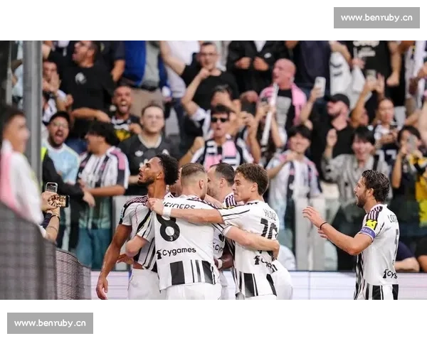 意甲赛场激战连连 国际米兰逆转胜尤文图斯 AC米兰轻松取胜罗马 意甲赛场激战连连 国际米兰逆转胜尤文图斯 AC米兰轻松取胜罗马